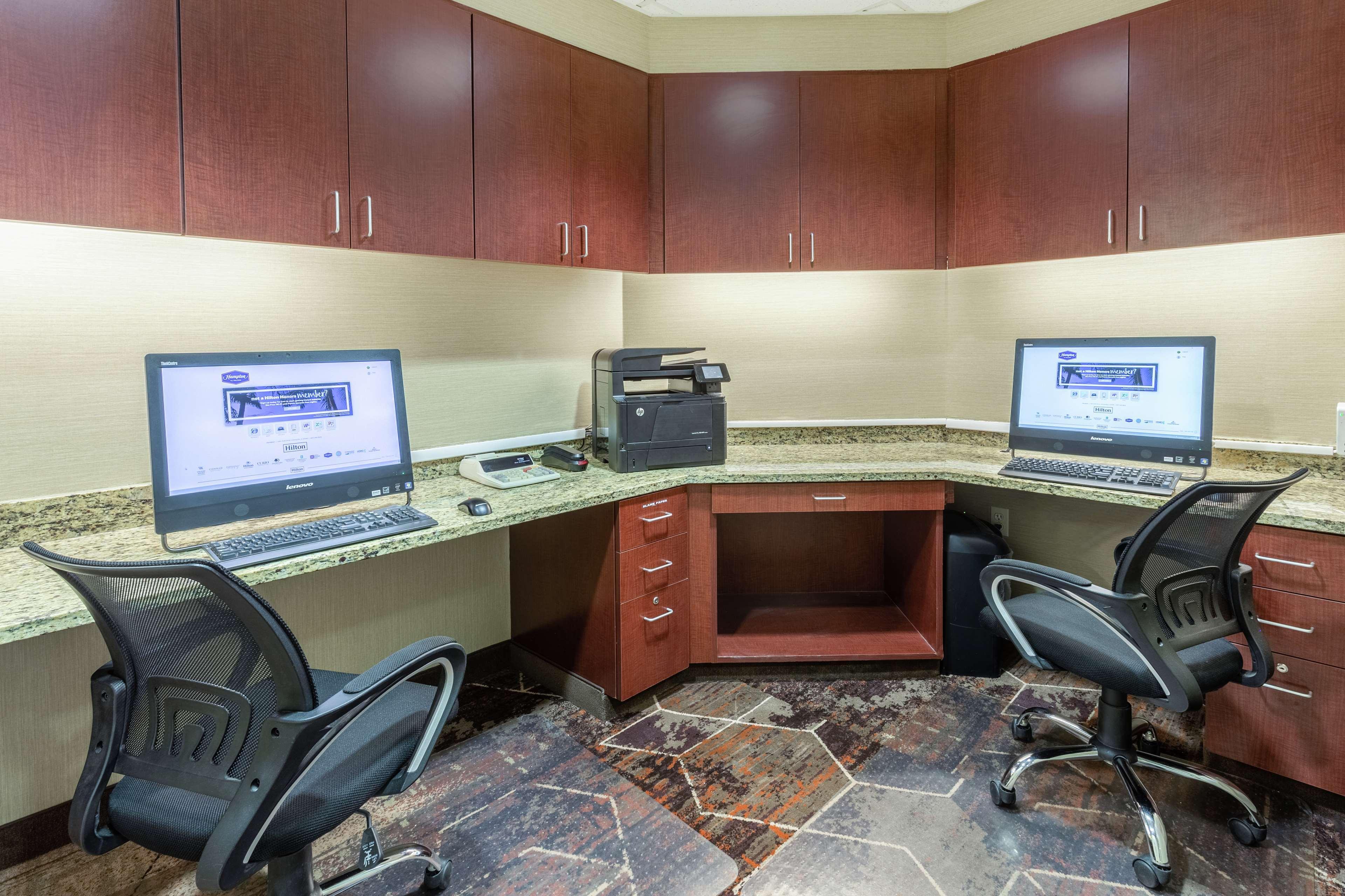 Hampton Inn & Suites Chicago - Либертивилл Экстерьер фото