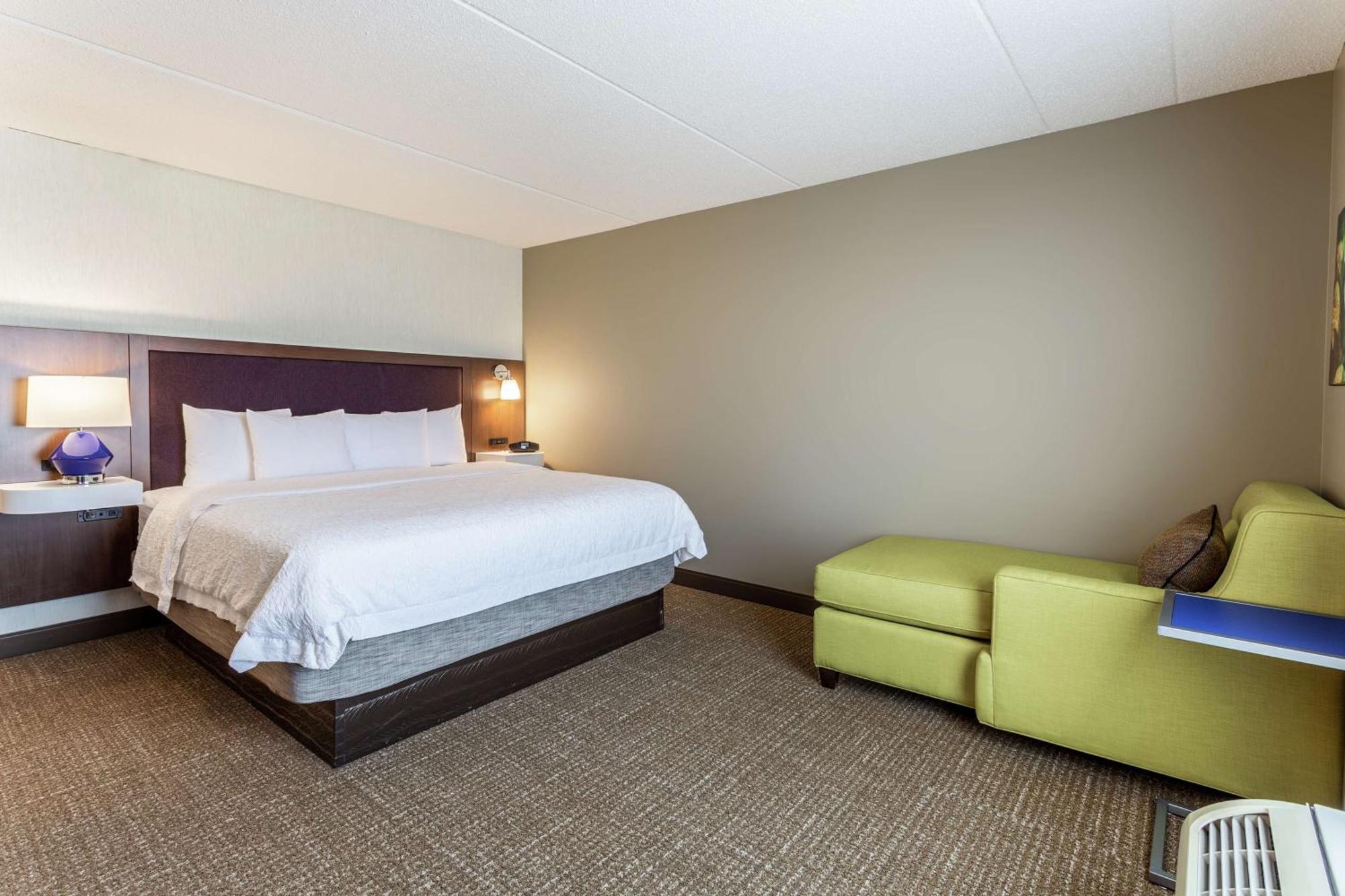Hampton Inn & Suites Chicago - Либертивилл Экстерьер фото